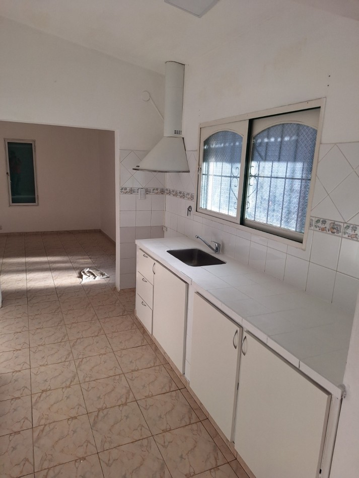 VENTA: CASAQUINTA DE DOS DORMITORIOS EN LOWO CHE, TOAY.