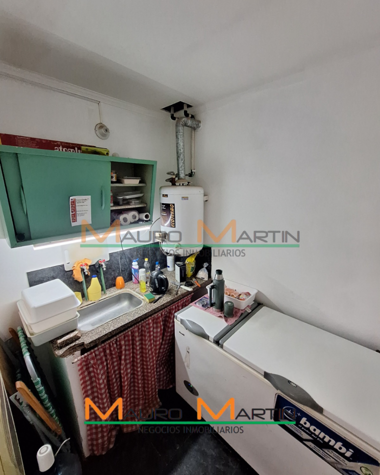 LOCAL + DEPARTAMENTO INTERNO DE 1 DORMITORIO+ GALPON, EN TOAY.