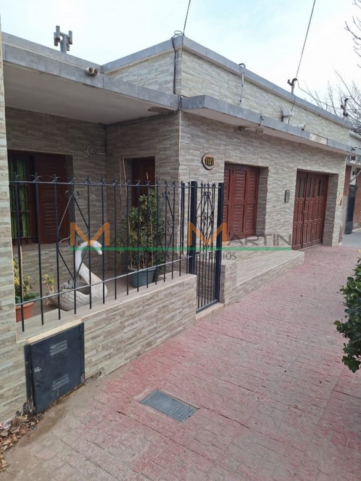 VENTA: CASA DE 3 DORMITORIOS EN SANTA ROSA, ZONA NORTE