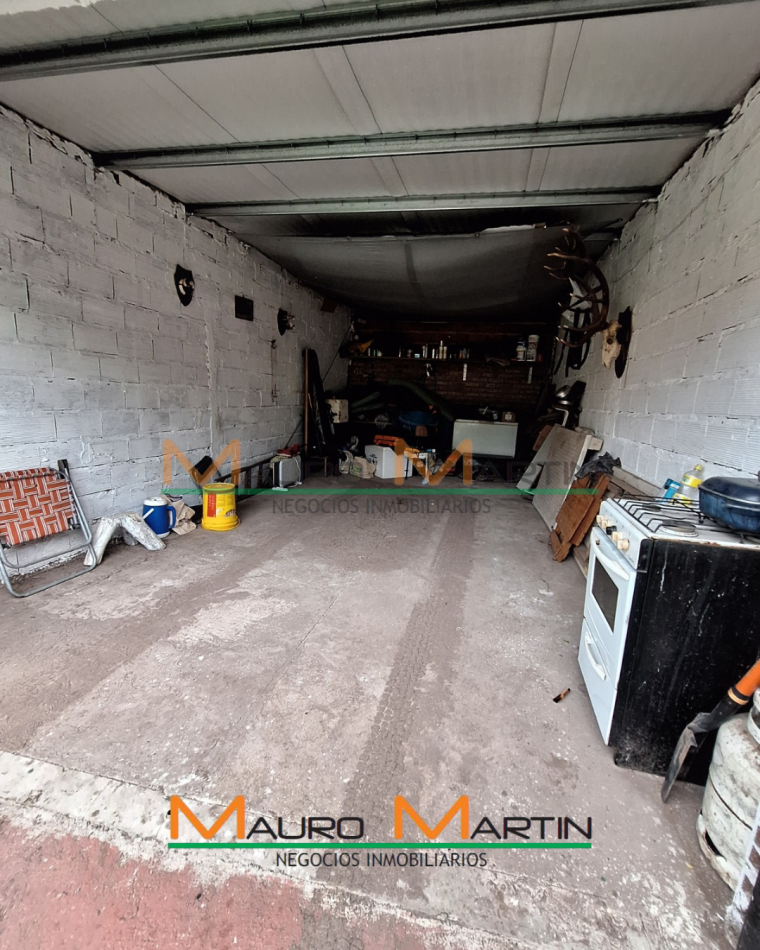 LOCAL + DEPARTAMENTO INTERNO DE 1 DORMITORIO+ GALPON, EN TOAY.