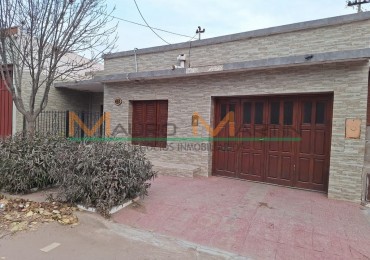 VENTA: CASA DE 3 DORMITORIOS EN SANTA ROSA, ZONA NORTE